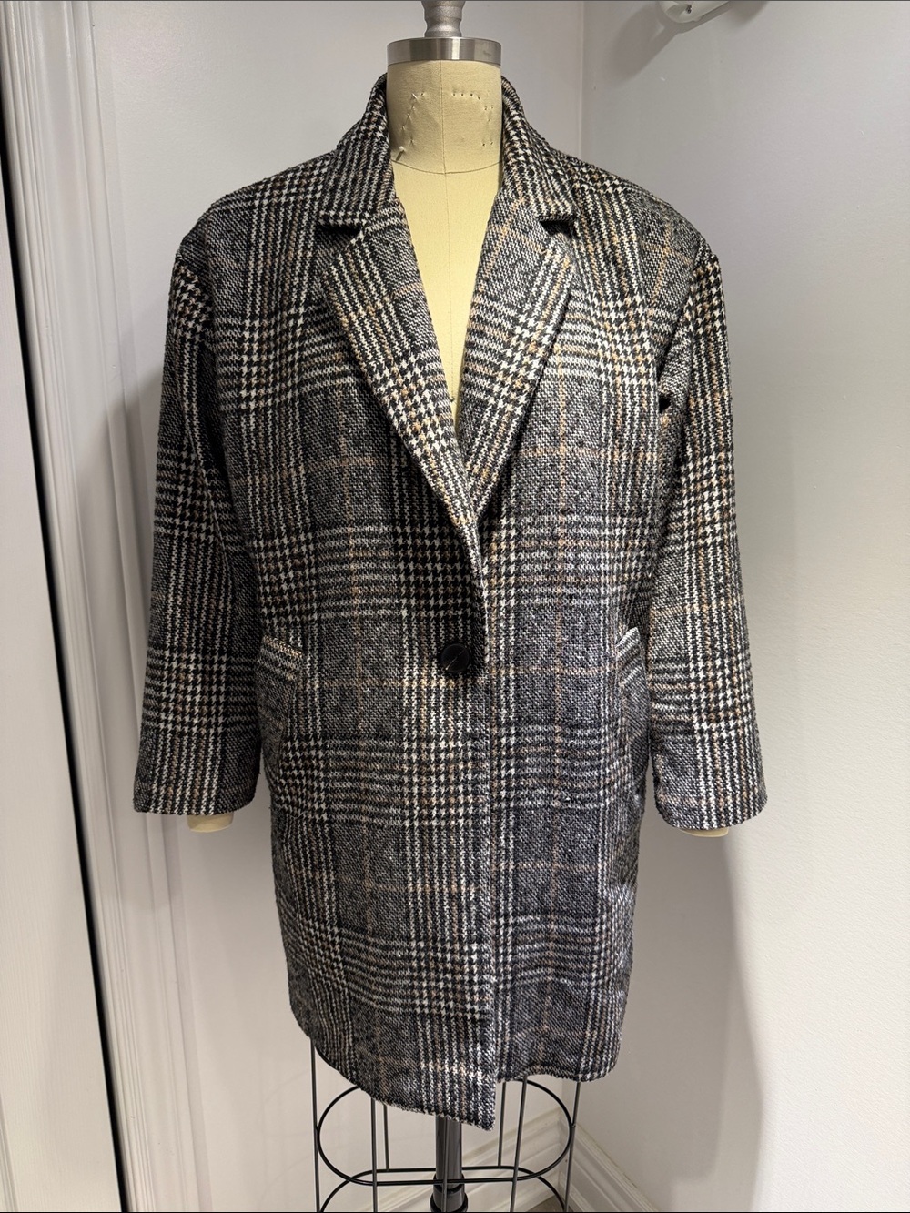 Womens Grey Plaid Single-Button Tailored Overcoat